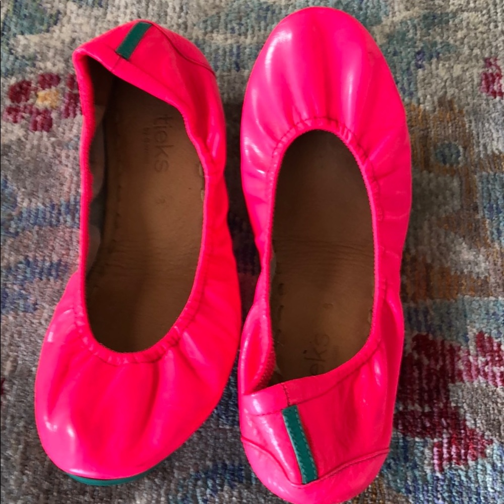 Tieks size 8 pop of neon pink SOLD OUT online